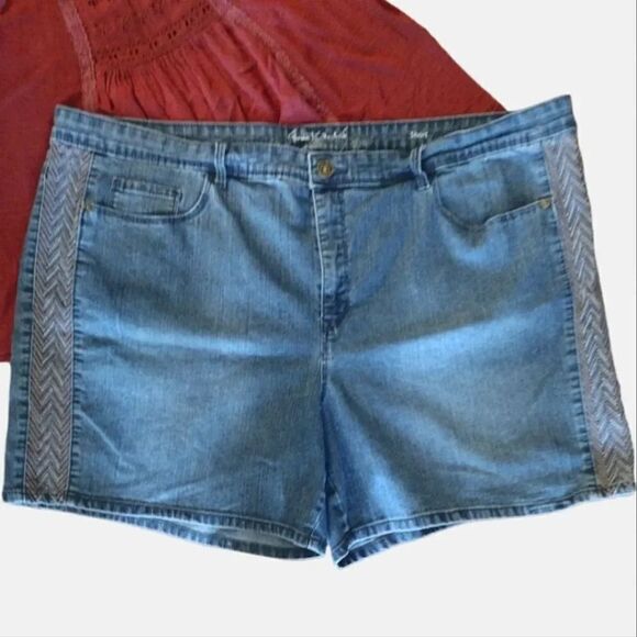 GV High Waisted Chevron Embroidered Sides Denim Jean Shorts Plussize 16 - Picture 3 of 15
